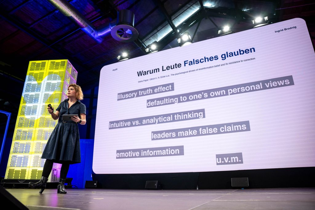 Warum Leute Falsches glauben
Siehe Paper: Ullrich K. H. Ecker u.a.: The psychological drivers of misinformation belief and its resistance to correction
intuitive vs. analytical thinking
leaders make false claims
Illusory truth effect
defaulting to one’s own personal views
emotive information
u.v.m.